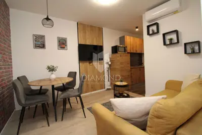 Wohnung 81 m², Rijeka Centar - na Korzu, 2 Apartments - 8