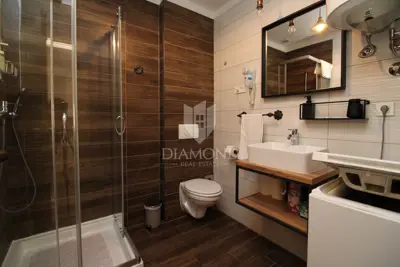 Wohnung 81 m², Rijeka Centar - na Korzu, 2 Apartments - 7
