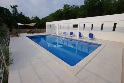 Kuća 450 m², Labin - 8 apartmana i bazen - 3