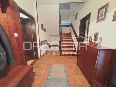 House for sale in Gornja Lomnica, 284 m² - 22