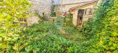 Stone house 110 m², Bale center - courtyard and cistern - 3