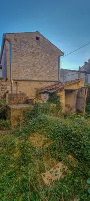 Stone house 110 m², Bale center - courtyard and cistern - 12
