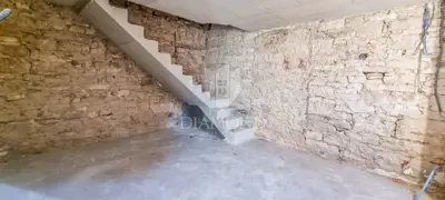 Stone house 110 m², Bale center - courtyard and cistern - 5