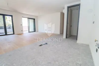 Stan 130 m², Pula Centar - luksuz i terasa - 3