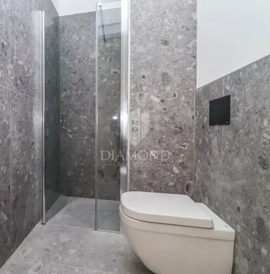 Stan 130 m², Pula Centar - luksuz i terasa - 14