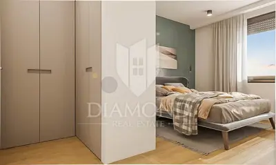 Stan 130 m², Pula Centar - luksuz i terasa - 12