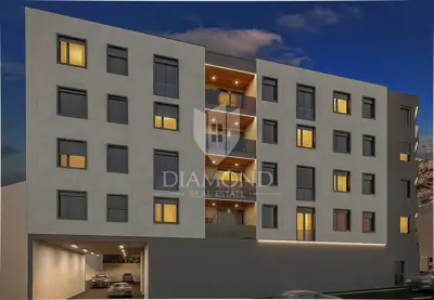 Stan 130 m², Pula Centar - luksuz i terasa - 17