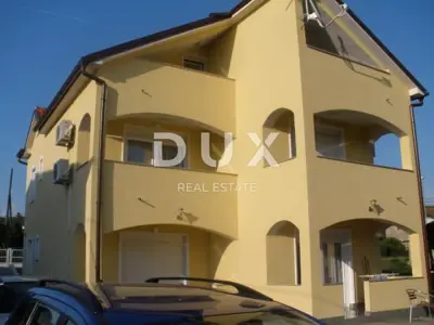 Haus 253 m², Sveti Petar na Moru - in Meeresnähe