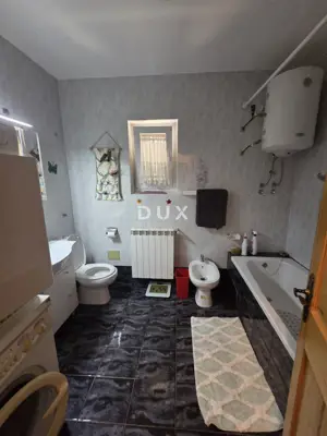 MATULJI, JUŠIĆI- dvoetažni stan 160 m², DB+3S, s pogledom na more + gar - 10