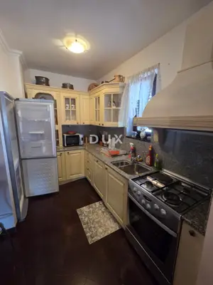 MATULJI, JUŠIĆI- dvoetažni stan 160 m², DB+3S, s pogledom na more + gar - 9