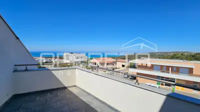 Stan 92 m², Novalja - pogled na more i tri terase - 6