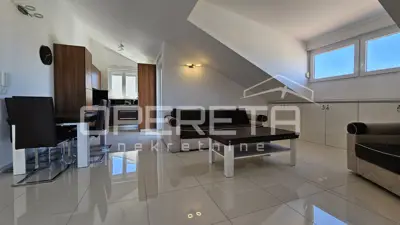 Stan 92 m², Novalja - pogled na more i tri terase - 2