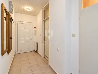 Stan s terasom, Umag centar - galerija i 3 ostave - 9