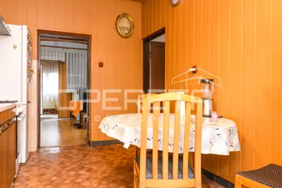 House 230 m², Ozalj, center - yard 5,026 m² - 10