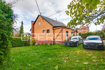 House 230 m², Ozalj, center - yard 5,026 m² - 2