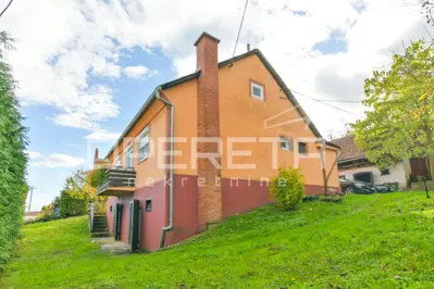 House 230 m², Ozalj, center - yard 5,026 m² - 18