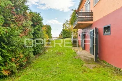House 230 m², Ozalj, center - yard 5,026 m² - 19