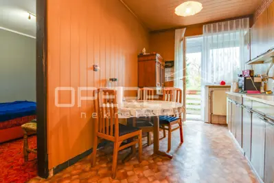House 230 m², Ozalj, center - yard 5,026 m² - 11