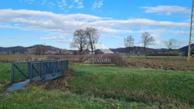 Poljoprivredno zemljište 1.748 m², Pustodol Začretski uz brzu cestu