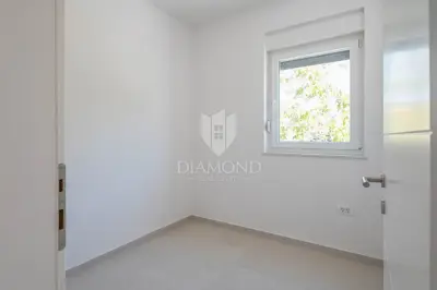 Umag okolica, kuća s vrtom blizu mora i granice! - 8