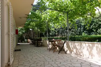 Pansion 1.150 m², Novi Vinodolski - 17 soba i restoran - 20