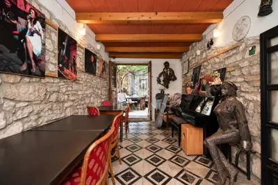 Commercial space 249 m², Bale - cafe, restaurant and 5 apartments - 8
