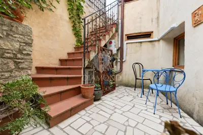 Commercial space 249 m², Bale - cafe, restaurant and 5 apartments - 6