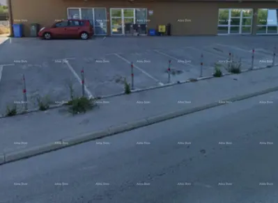 Poslovni prostor 129 m², Pula Monvidal, dva ulaza