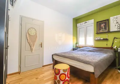 Stan u Puli, Centar - potpuno renoviran i balkon - 9