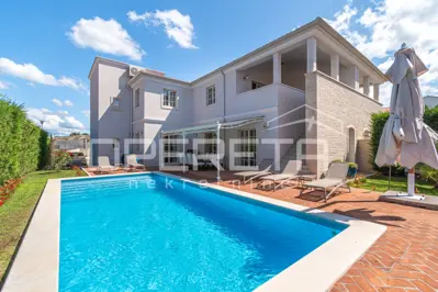House for sale in Vabriga, 215 m² - 2