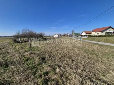 Building plot 1,011 m², Brezovica - Strmec, quiet location