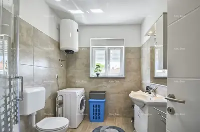 Sale of a duplex apartment with a large garden and garage, Ližnjan! - 15