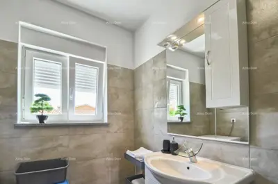 Sale of a duplex apartment with a large garden and garage, Ližnjan! - 16