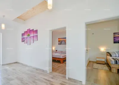 Sale of a duplex apartment with a large garden and garage, Ližnjan! - 11