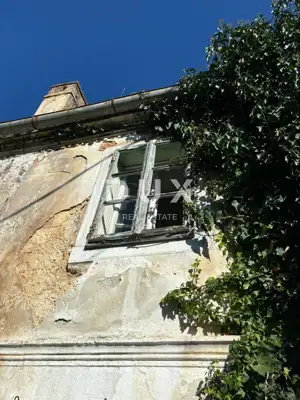 Kuće 220 m², Križišće - tri kuće za adaptaciju - 12