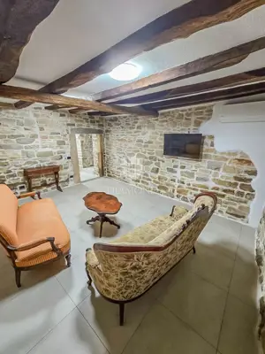 House 120 m² in Buje, near Grožnjan - 11