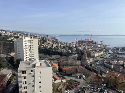 Stan, Kozala Rijeka, 2 spavaće sobe i lođa s pogledom na more