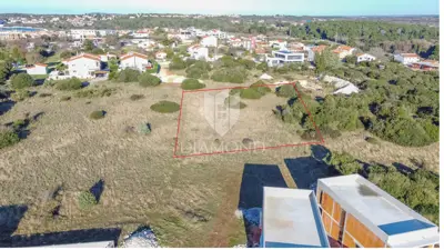 Građevinsko zemljište 1.501 m², Banjole - 300 m od mora - 2