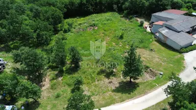 Pićan, spacious building plot