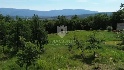 Pićan, spacious building plot - 2