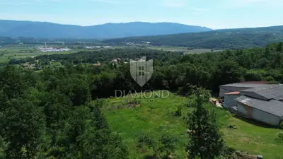 Pićan, spacious building plot - 5