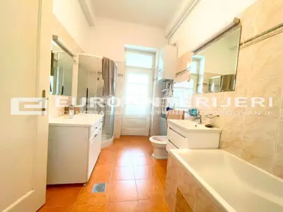 Zagreb Centar Medulićeva ul. 3-room apartment 94 m² + garage space - 10