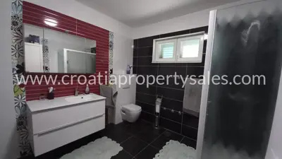 Kuća 115 m², Šolta - prvi red do mora - 10