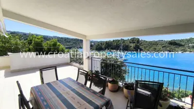 Kuća 115 m², Šolta - prvi red do mora - 14