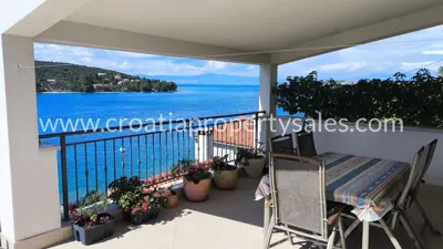 Kuća 115 m², Šolta - prvi red do mora - 17