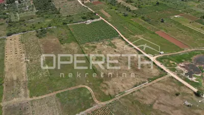 Agricultural land 5,000 m², Stari Grad - vineyard - 6