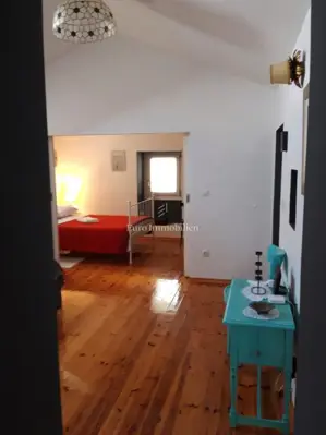 Kamena kuća 100 m², Malinska - bazen i okućnica - 17
