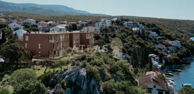 Stan 120 m², Kraljevica - 3 sobe, okućnica 111 m² - 2