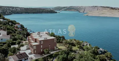 Stan 120 m², Kraljevica - 3 sobe, okućnica 111 m²