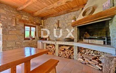 House 300 m², Motovun - pool and summer kitchen - 8